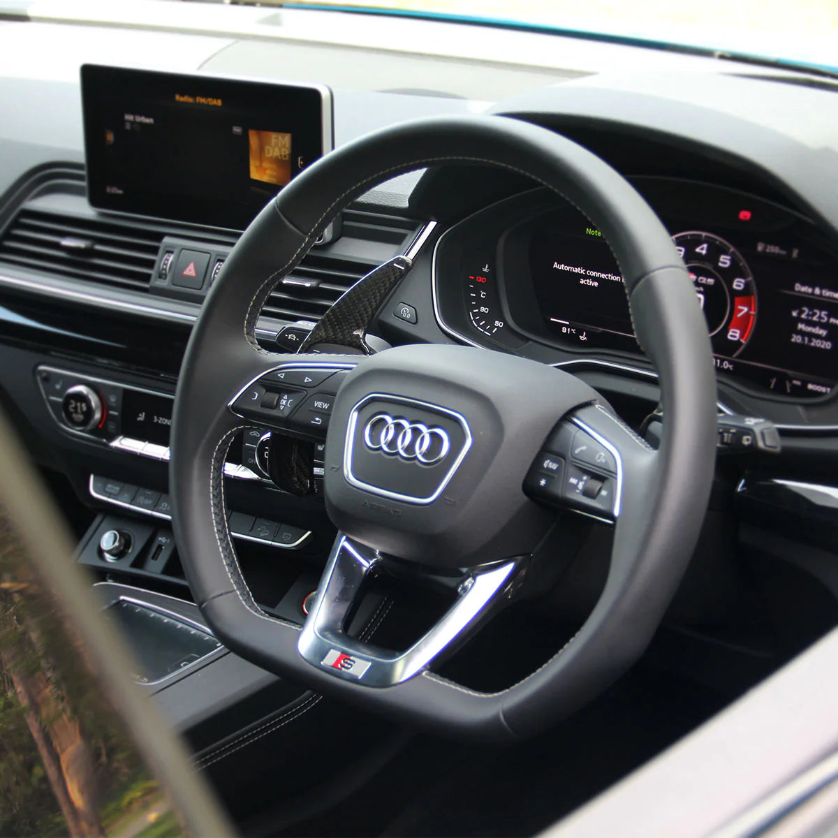 Audi V4 Paddle-Shifter Carbon